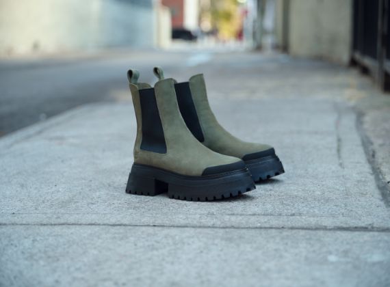 <span style="font-size: 24px;">BOTAS</span>