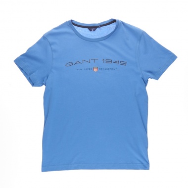 Camiseta con logo contrastado