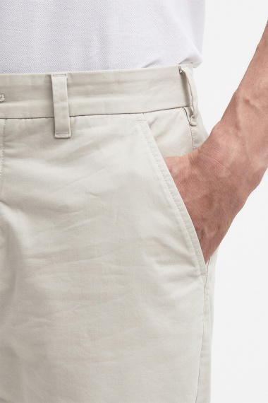 Pantalón Neuston Essential Chino