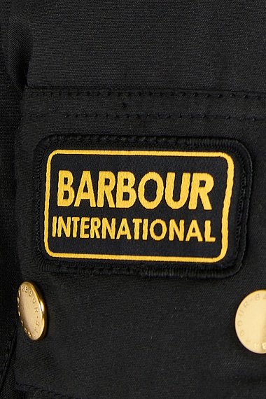 Chaqueta International A7 Essential