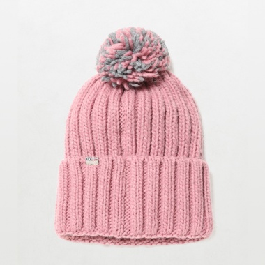 Gorro rosa con borla