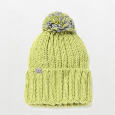 Gorro verde con borla