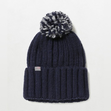 Gorro azul con borla