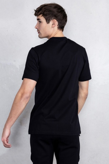 Camiseta Brand Straight Black