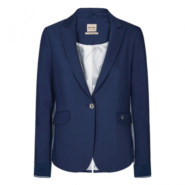 Blazer Blake Logo