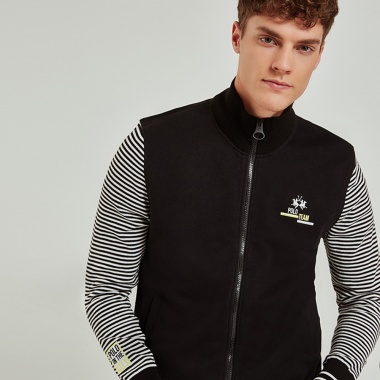 Chaqueta Negra sport con cremallera