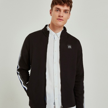 Chaqueta Negra sport con cremallera