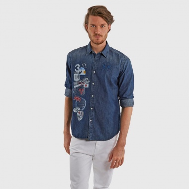 Camisa vaquera escudos