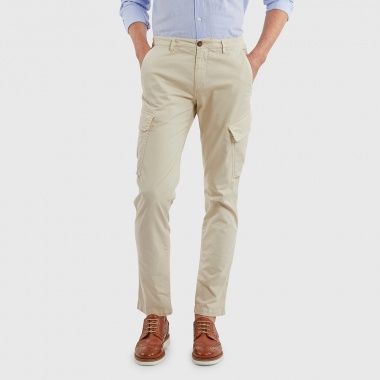 Pantalón multibolsillos crudo